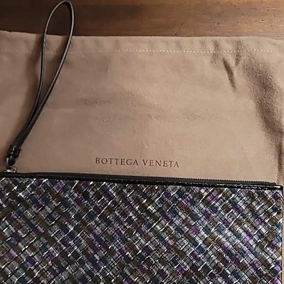 Bottega Veneta Wristlet - Picture 2 of 5